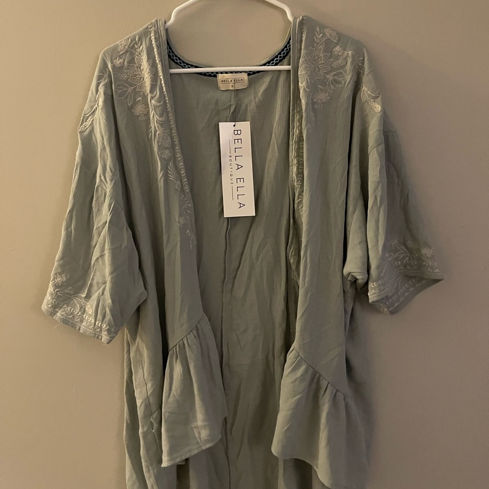 Brand new Bella Ella light green kimono top!